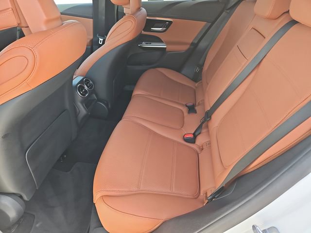 Used 2024 Mercedes-Benz GLC 300 image 18