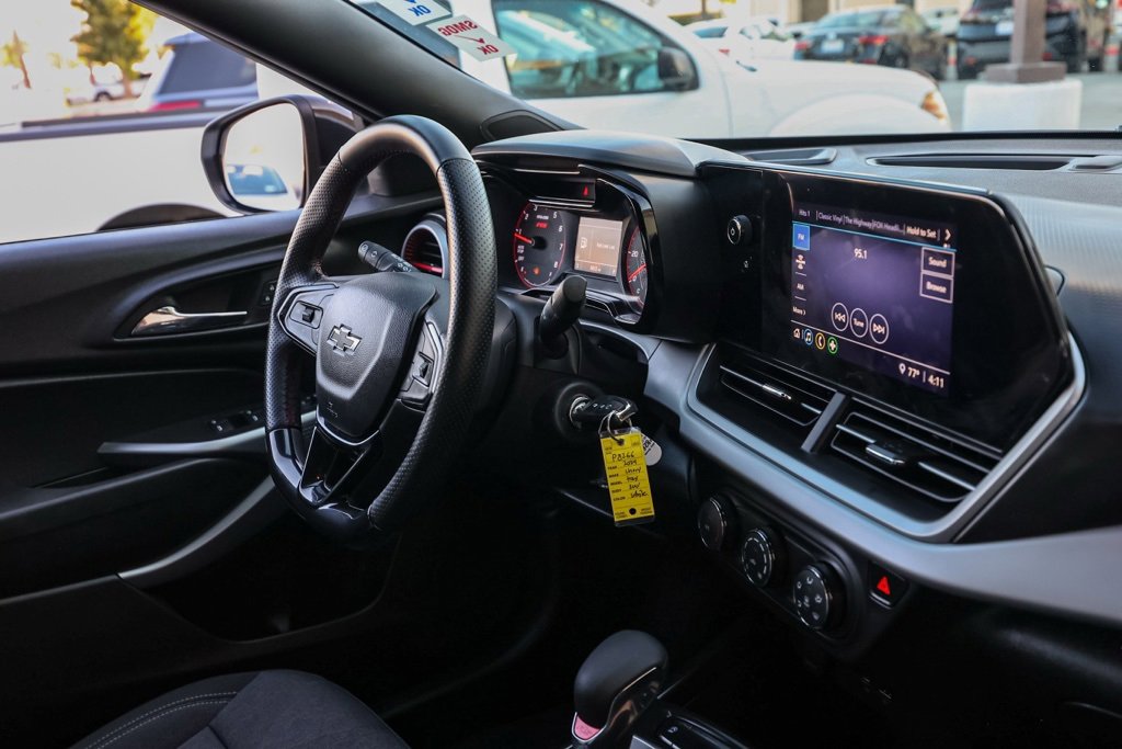 Used 2024 Chevrolet Trax RS w/ Driver Confidence Package image 20