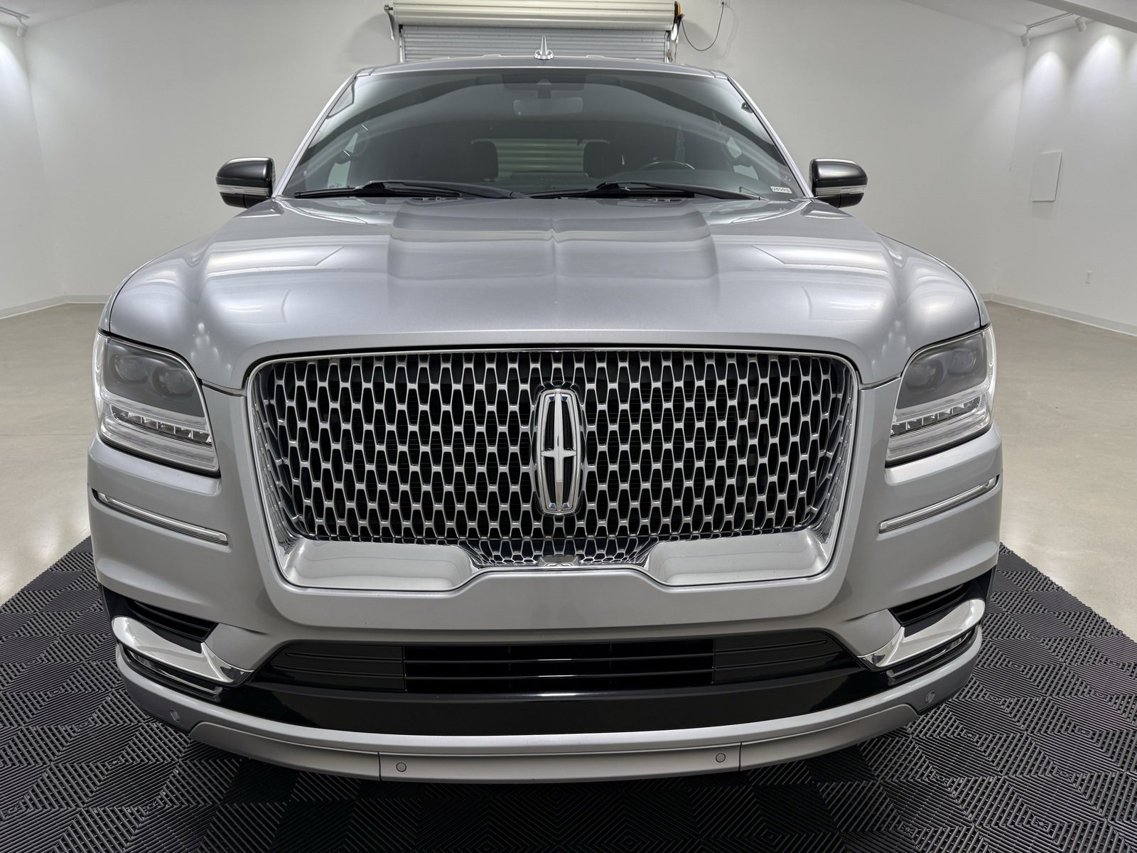 Used 2020 Lincoln Navigator 2WD video 2