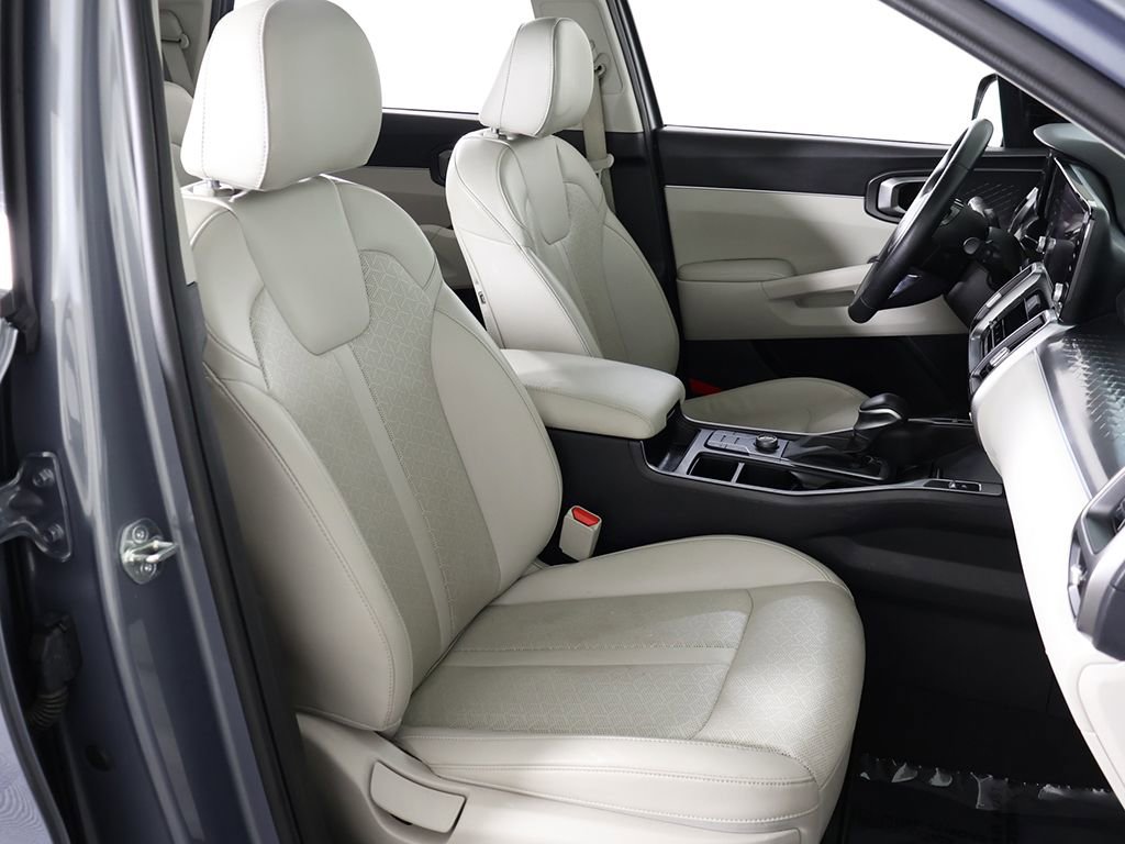 Used 2023 Kia Sorento S w/ Panoramic Sunroof Package FWD image 32
