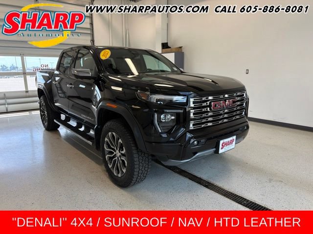 Used 2023 GMC Canyon Denali AWD/4WD image 1