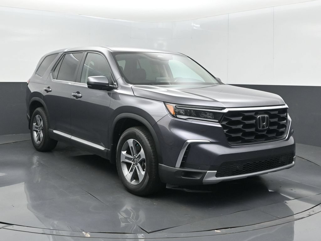 Used 2025 Honda Pilot EX-L image 3