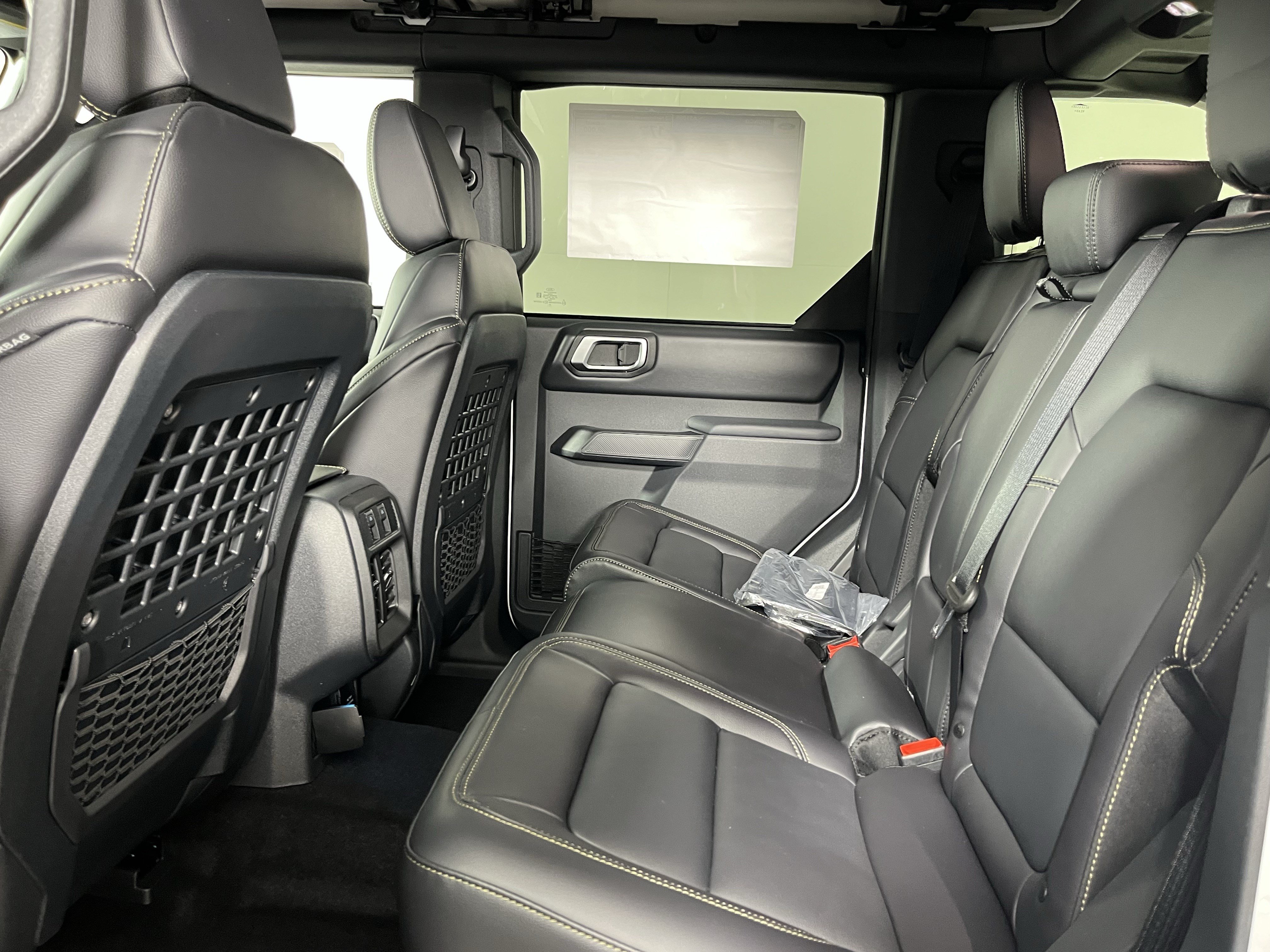New 2026 Ford Bronco Badlands AWD/4WD image 13