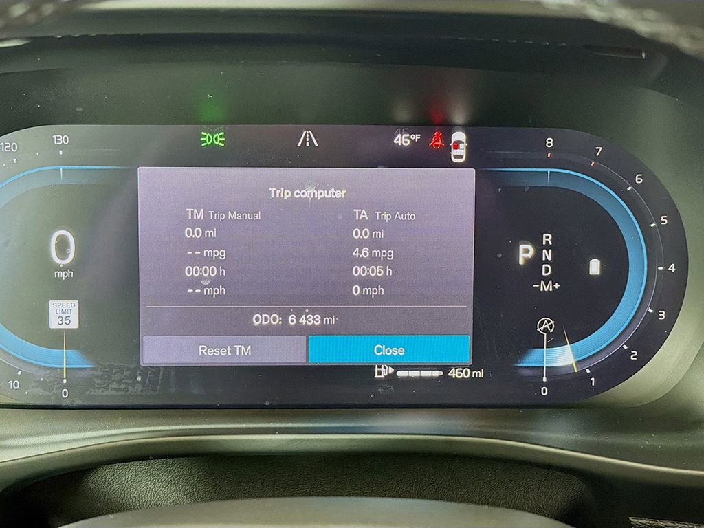 Used 2023 Volvo XC40 B5 Plus w/ Driver Assist Package image 32