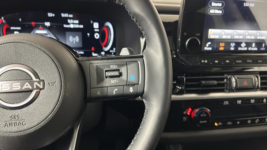 Used 2025 Nissan Pathfinder Platinum image 34