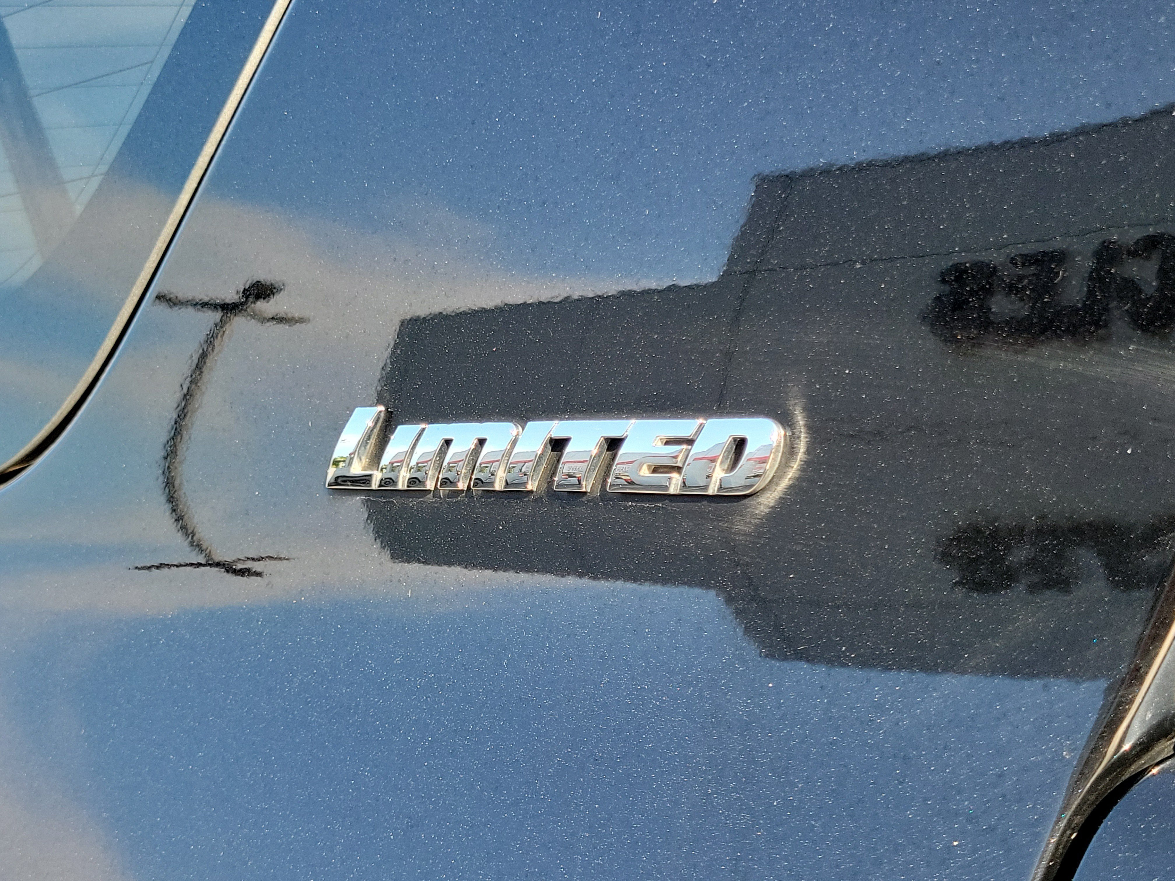 Used 2018 Toyota 4Runner Limited AWD/4WD image 6