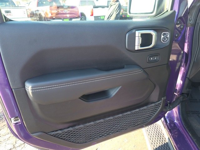 Used 2023 Jeep Wrangler Unlimited Sahara w/ Cold Weather Group image 10