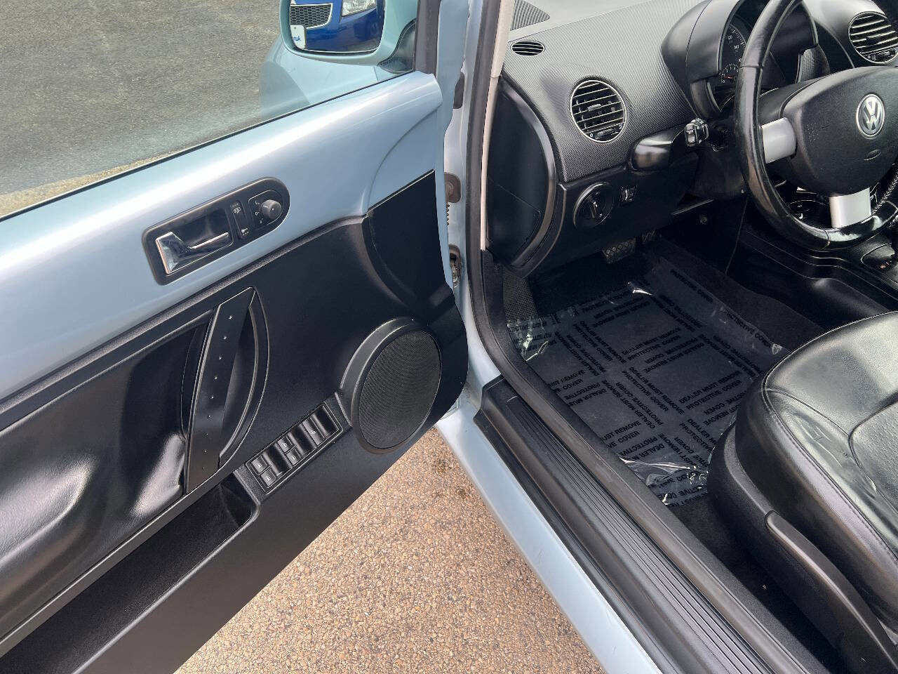 Used 2009 Volkswagen Beetle S image 18