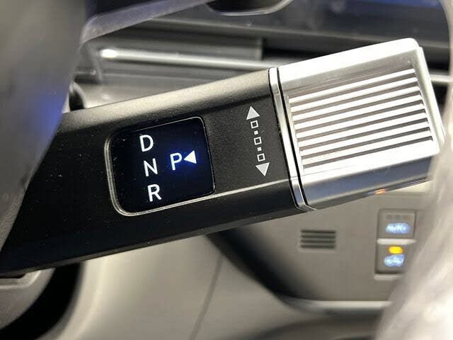 Used 2024 Hyundai Kona Limited FWD image 18