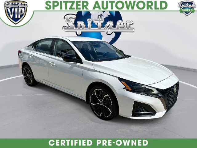 Used 2023 Nissan Altima 2.5 SR AWD/4WD image 2