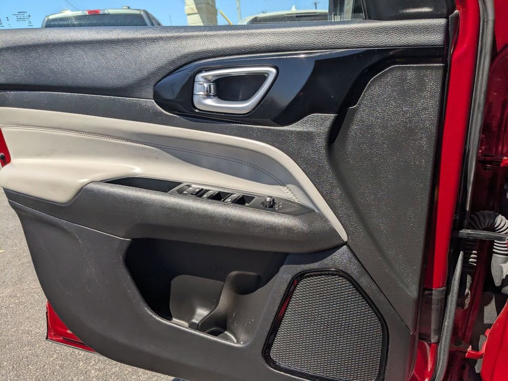 Used 2025 Jeep Compass Limited image 15