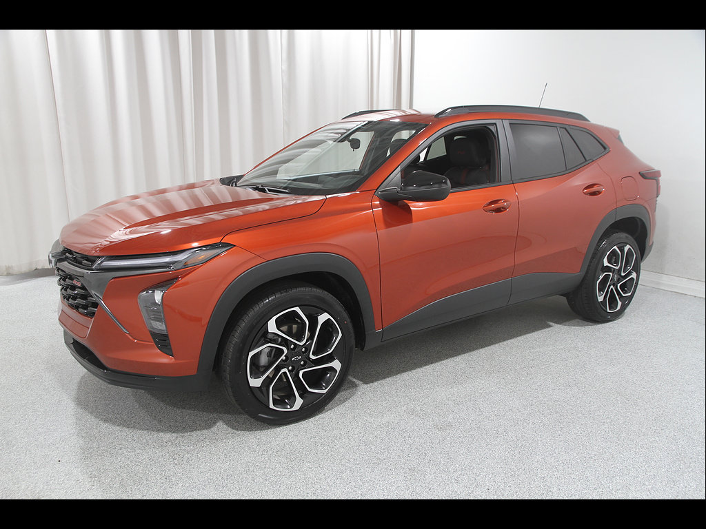 Certified 2024 Chevrolet Trax RS FWD image 3