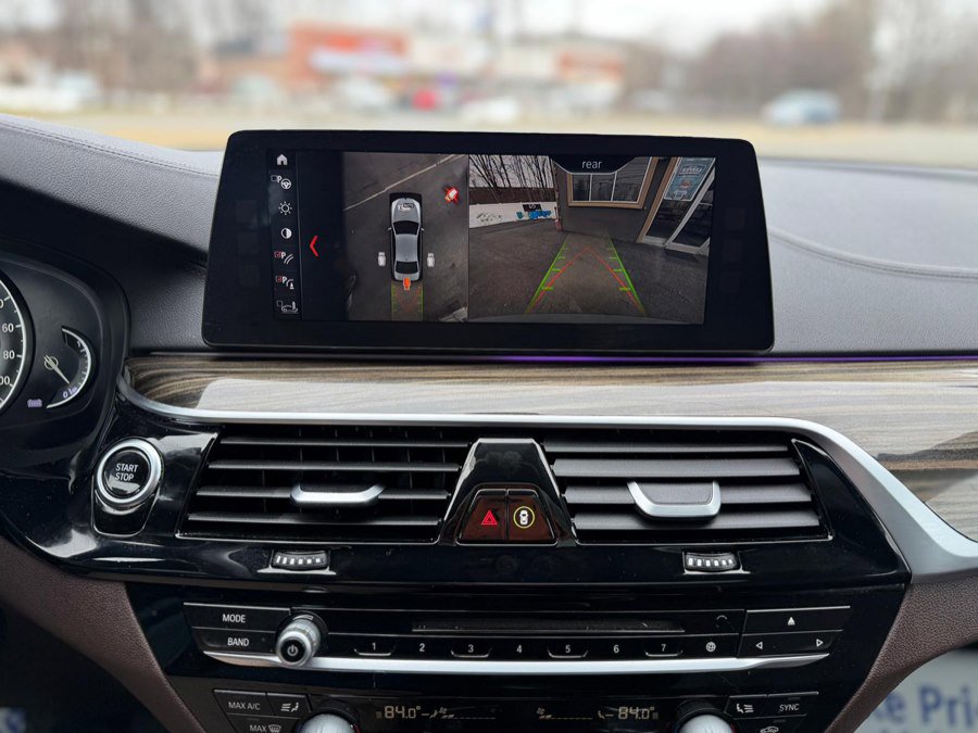 Used 2018 BMW 530e RWD image 26