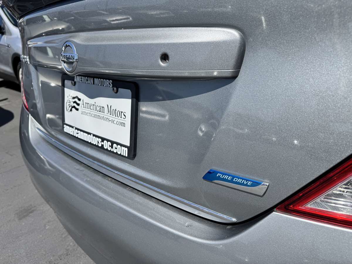 Used 2014 Nissan Versa S Plus FWD image 17