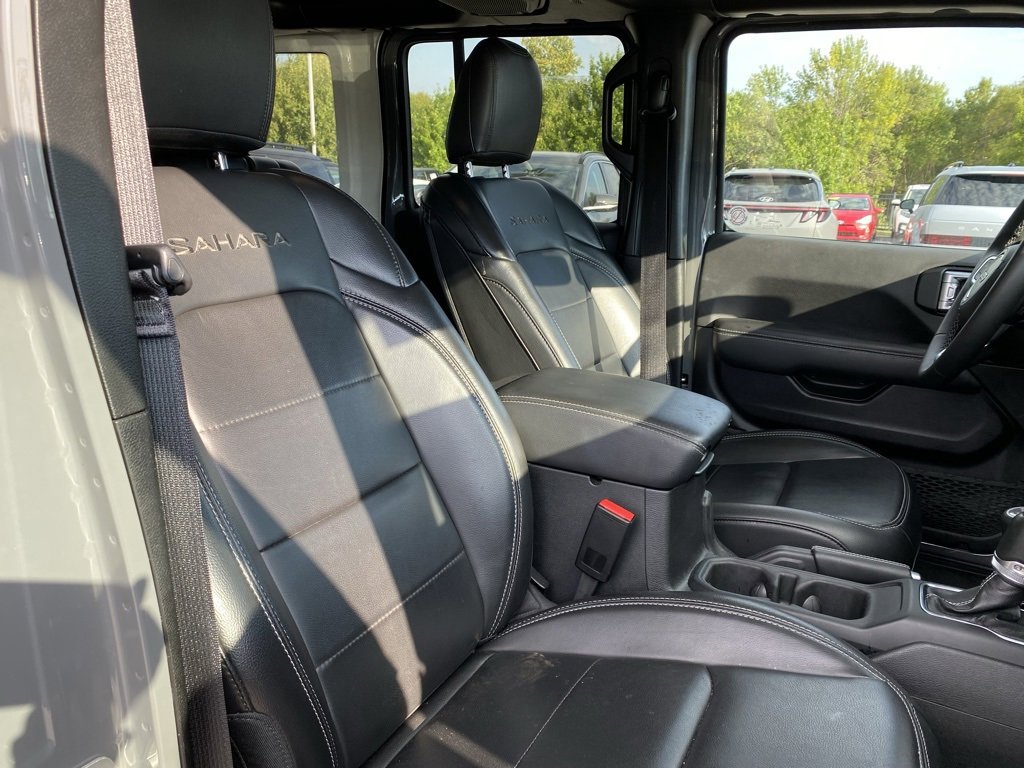 Used 2023 Jeep Wrangler Unlimited Sahara image 30