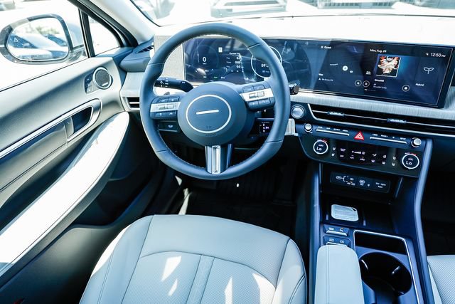 New 2026 Hyundai Sonata Limited FWD image 17