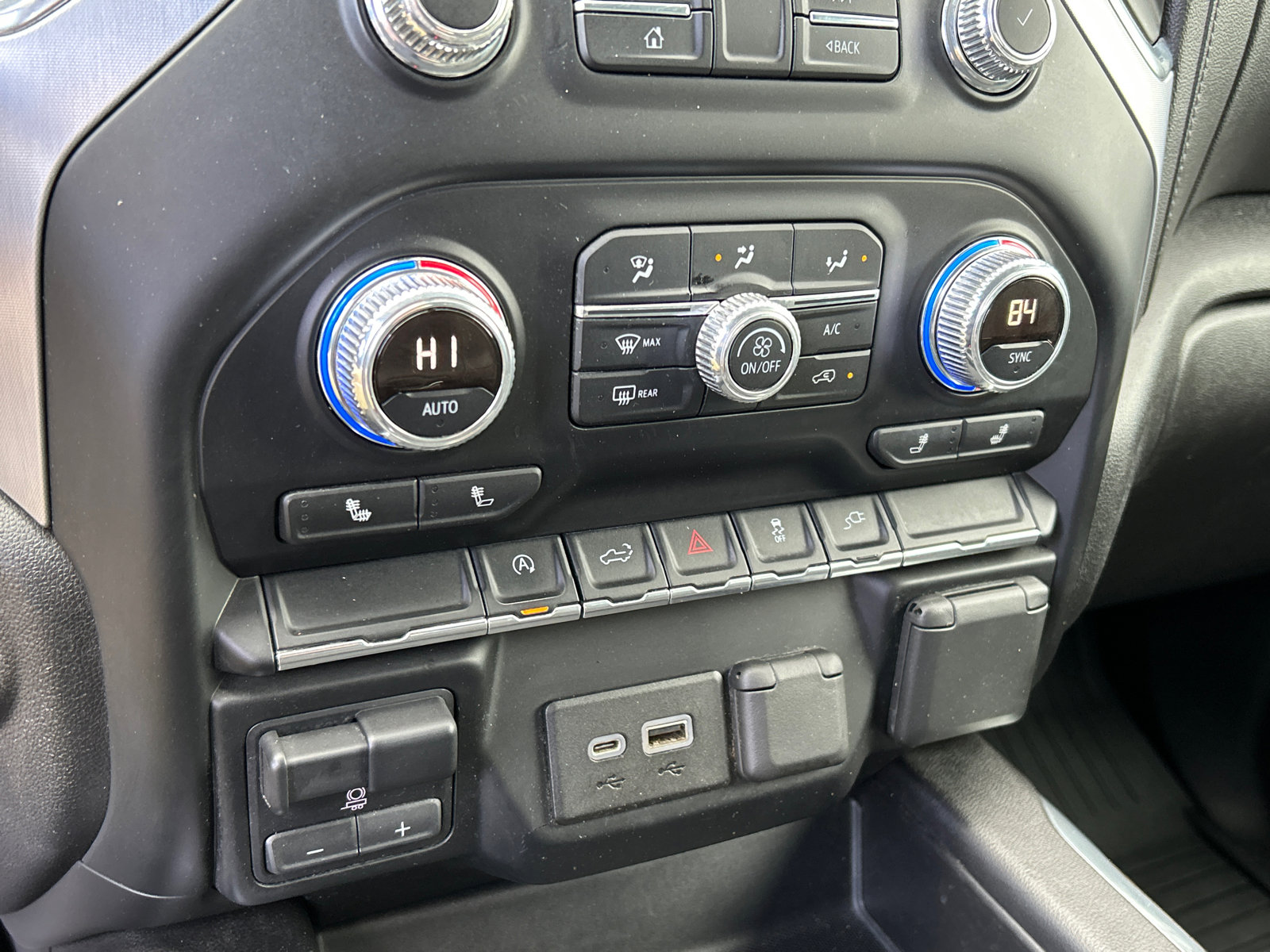 Used 2019 GMC Sierra 1500 Elevation w/ Elevation Value Package AWD/4WD image 18