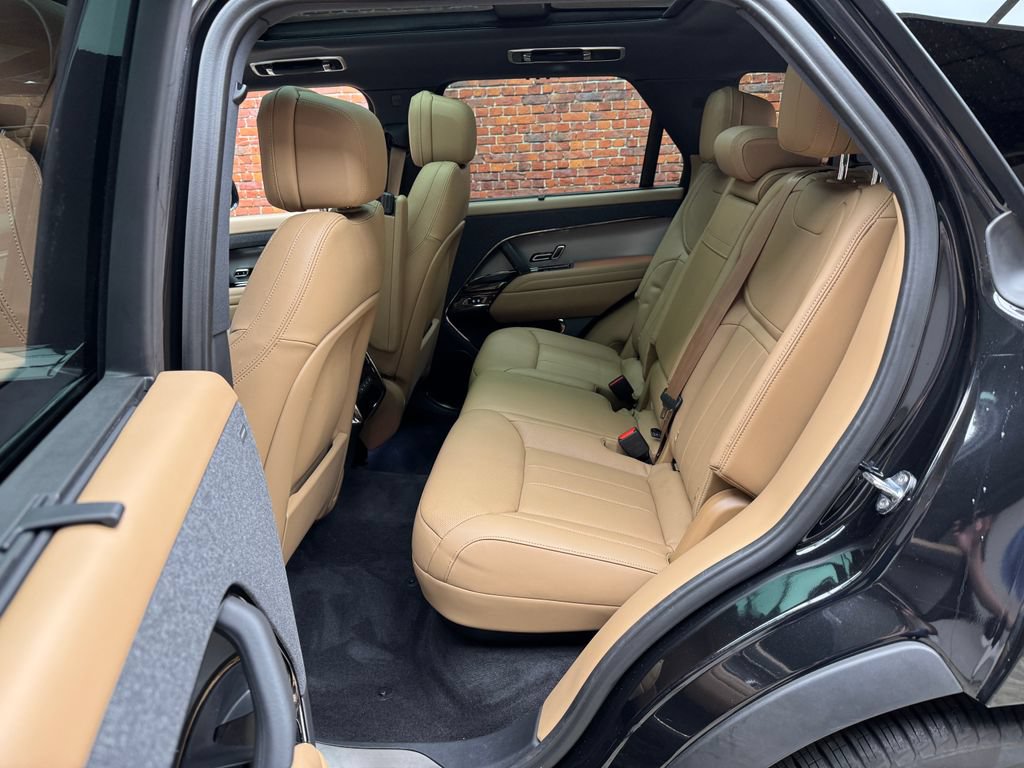 Used 2024 Land Rover Range Rover Sport SE AWD/4WD image 22