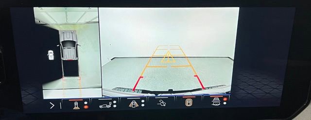 Used 2025 GMC Sierra 3500 AT4 w/ AT4 Premium Plus Package image 36