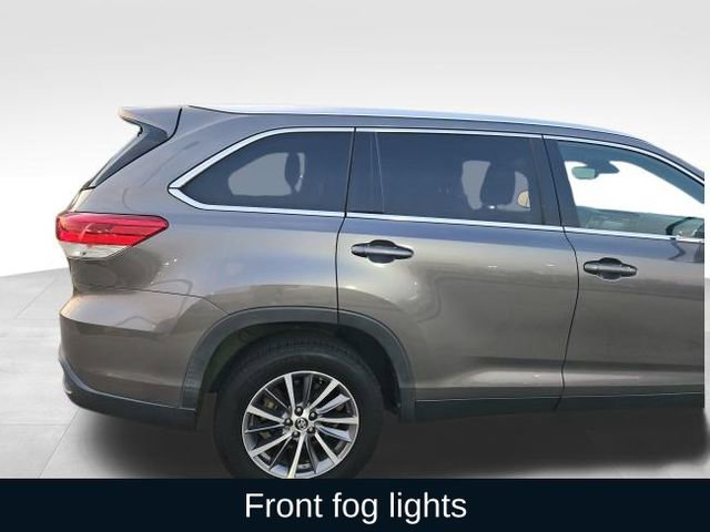 Used 2019 Toyota Highlander XLE image 18