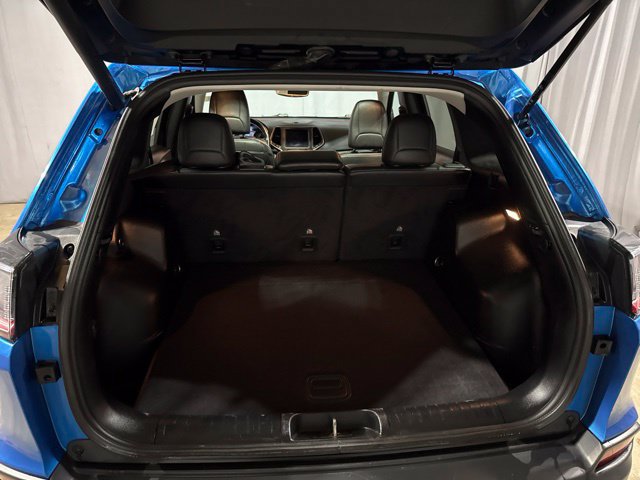 Used 2020 Jeep Cherokee Trailhawk w/ Comfort/Convenience Group AWD/4WD image 30