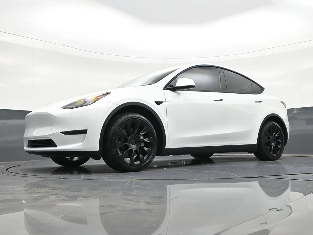 Used 2024 Tesla Model Y Long Range image 24