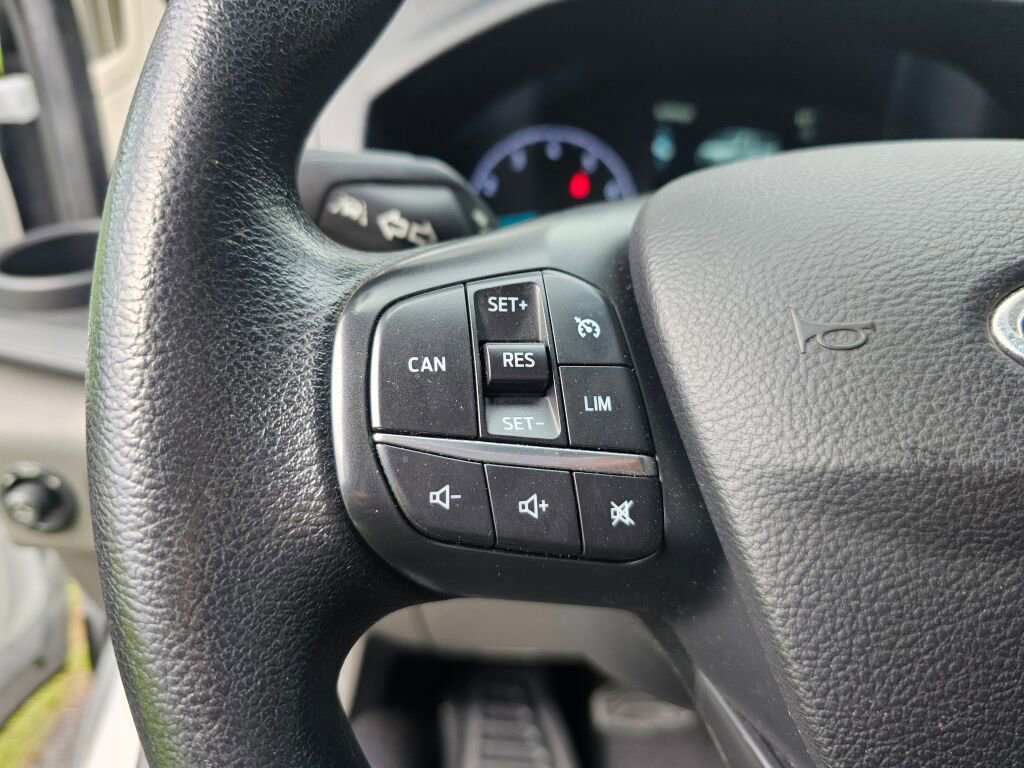 Used 2020 Ford Transit 150 XLT image 28