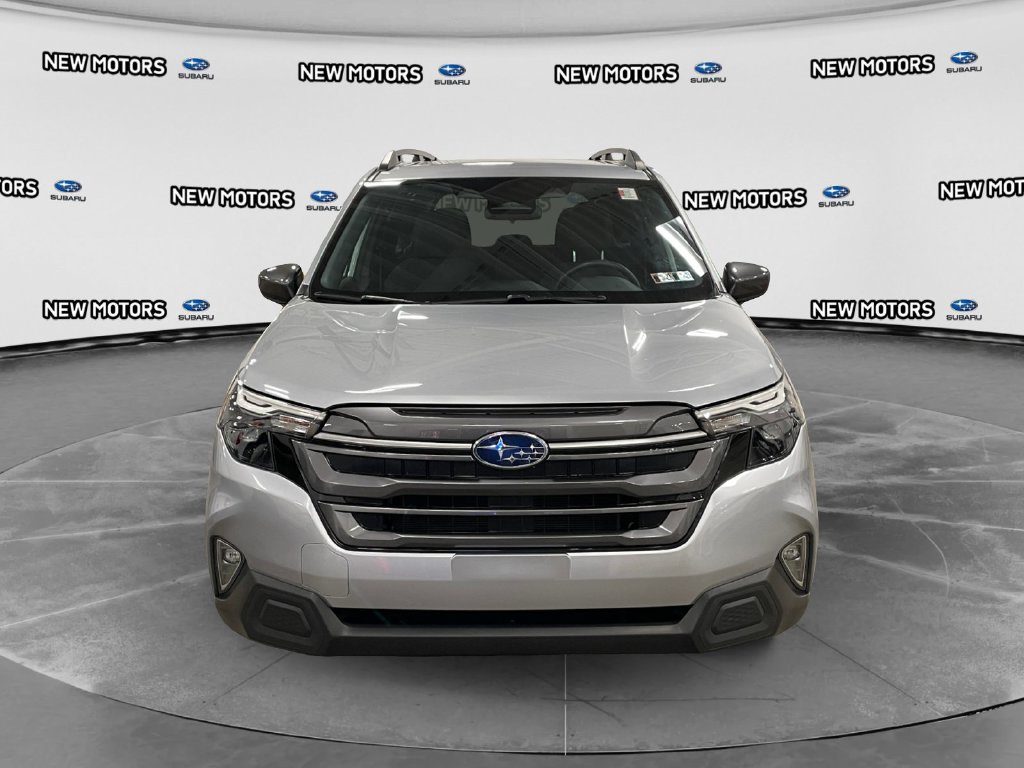 Used 2025 Subaru Forester Premium AWD/4WD image 10