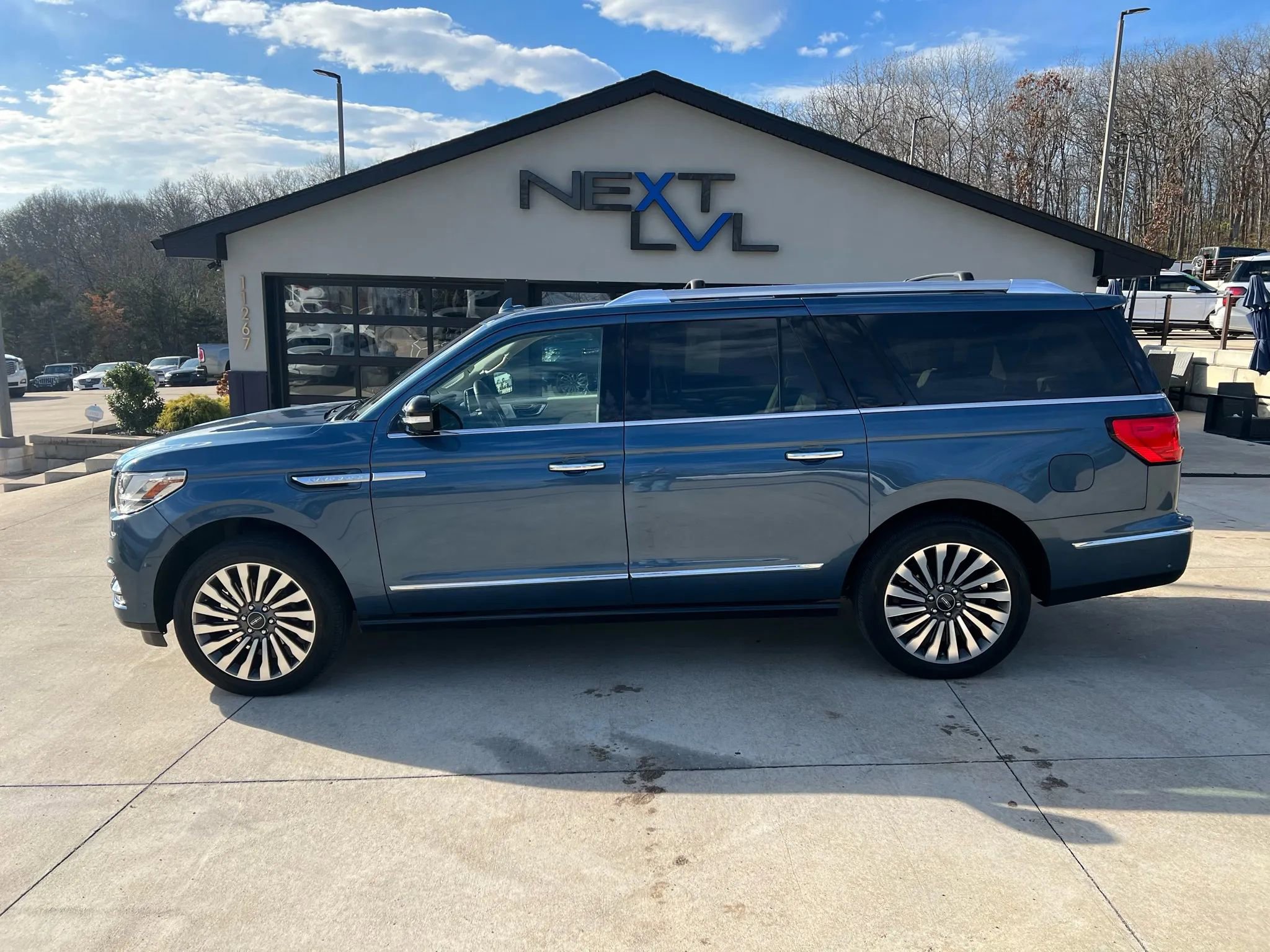 Used 2019 Lincoln Navigator L Reserve w/ Cargo Package image 6