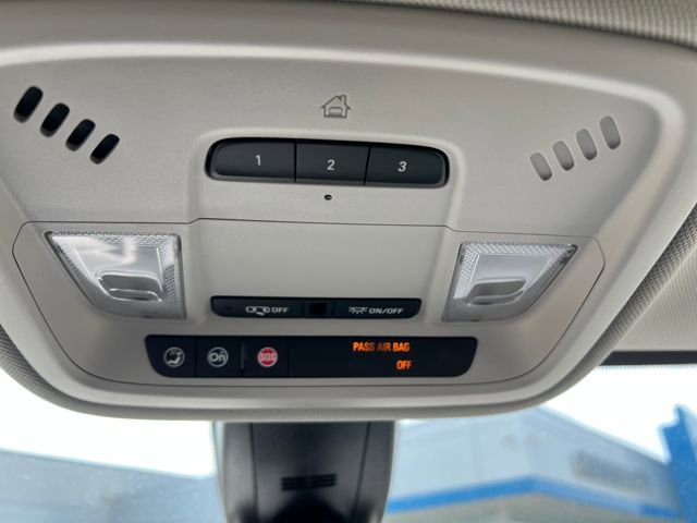 Used 2018 Chevrolet Traverse LT image 29