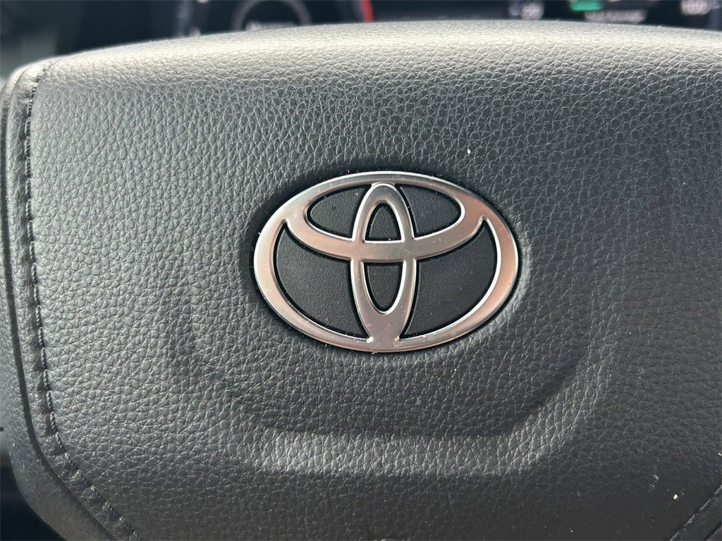 Used 2025 Toyota Tacoma TRD Sport image 38