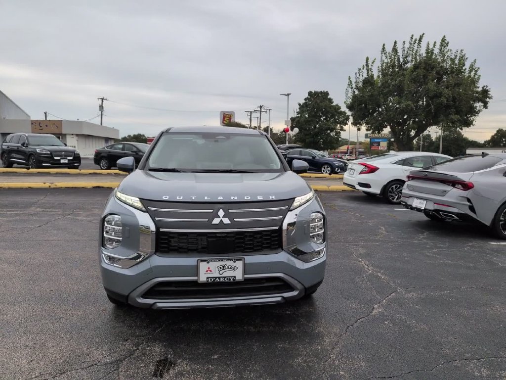New 2026 Mitsubishi Outlander SE AWD/4WD image 2