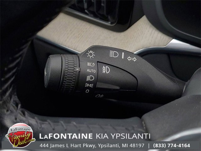 Used 2022 Volvo XC60 B6 Inscription w/ Protection Package Premier image 22