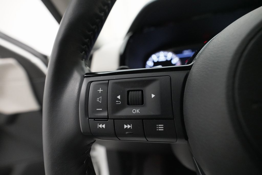 Certified 2024 Nissan Pathfinder SL image 18