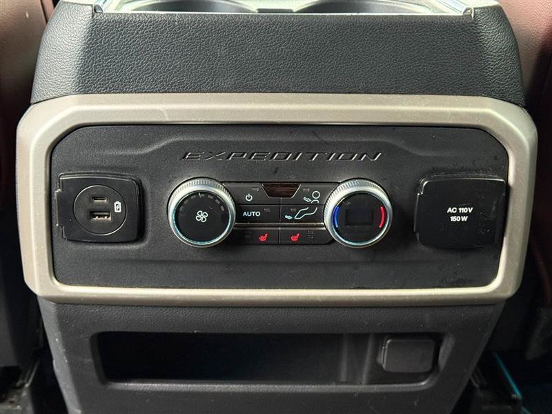 Used 2023 Ford Expedition Limited AWD/4WD image 31