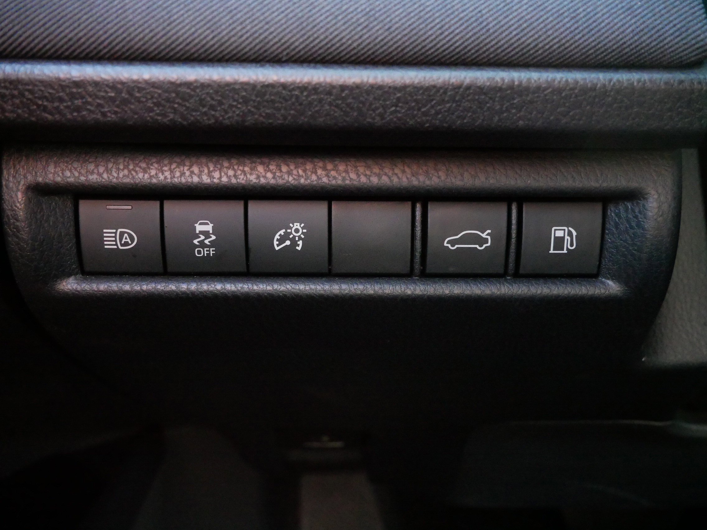 Certified 2025 Toyota Camry LE image 30