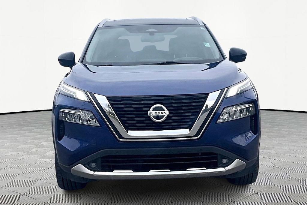 Used 2021 Nissan Rogue Platinum image 3