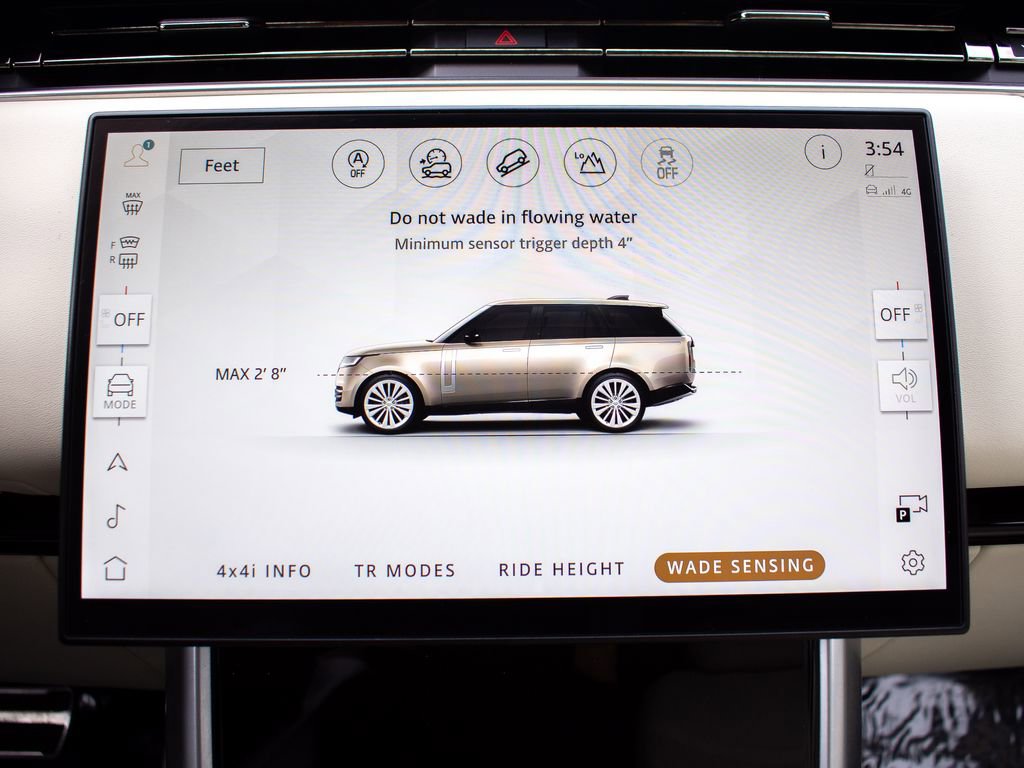 Certified 2025 Land Rover Range Rover SE image 28