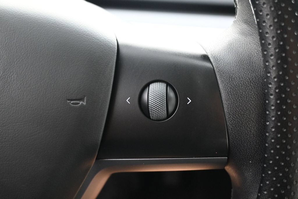 Used 2023 Tesla Model 3 Standard Range RWD image 26