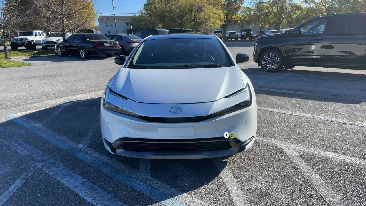 Used 2024 Toyota Prius XLE image 10