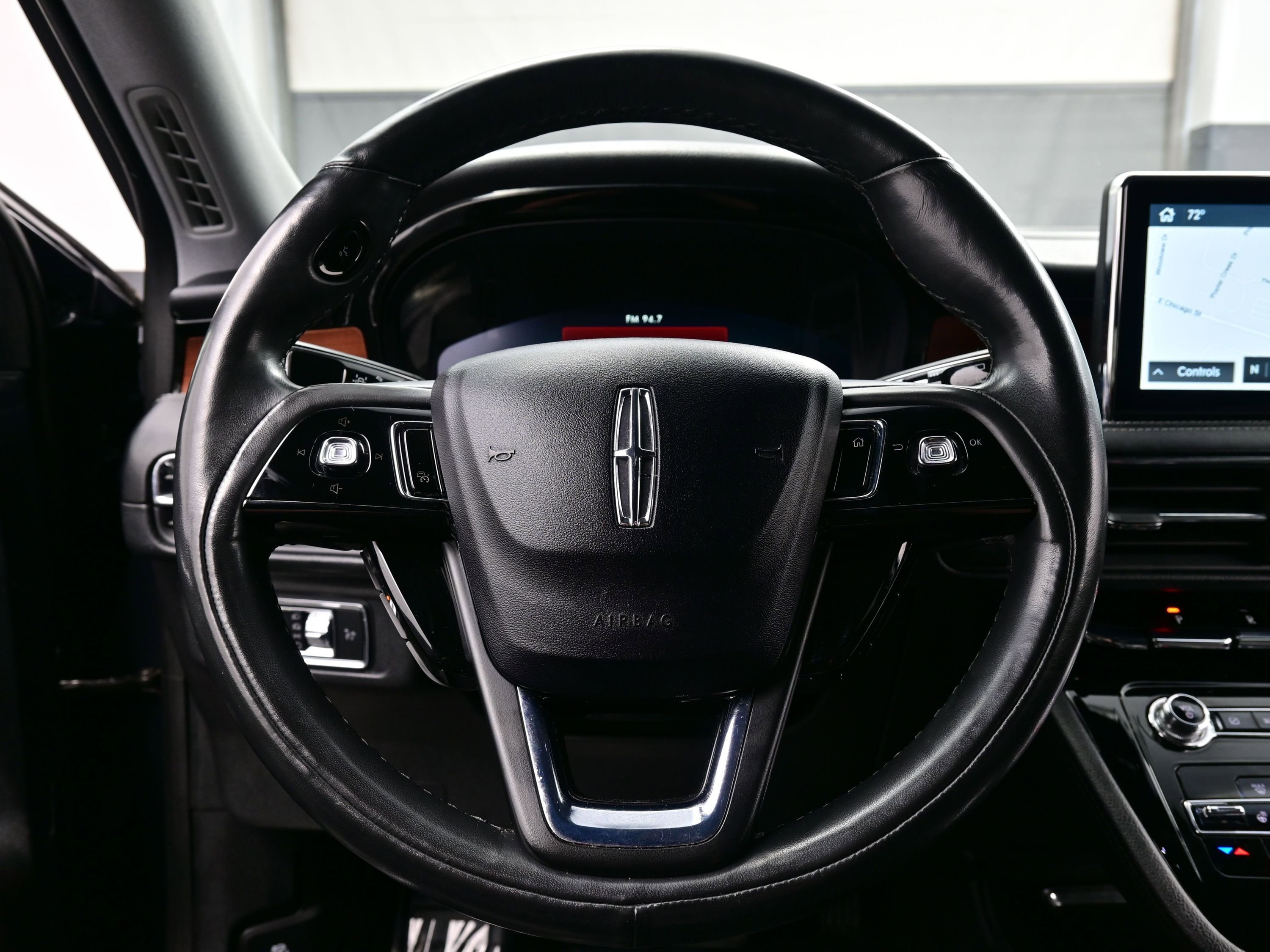 Used 2022 Lincoln Corsair Reserve w/ Equipment Group 201A image 24