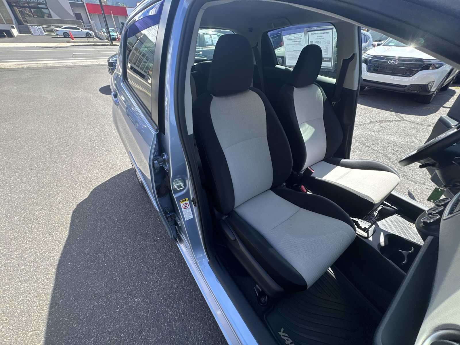 Used 2013 Toyota Yaris L FWD image 22