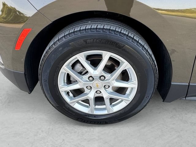 Used 2024 Chevrolet Equinox LT FWD image 23