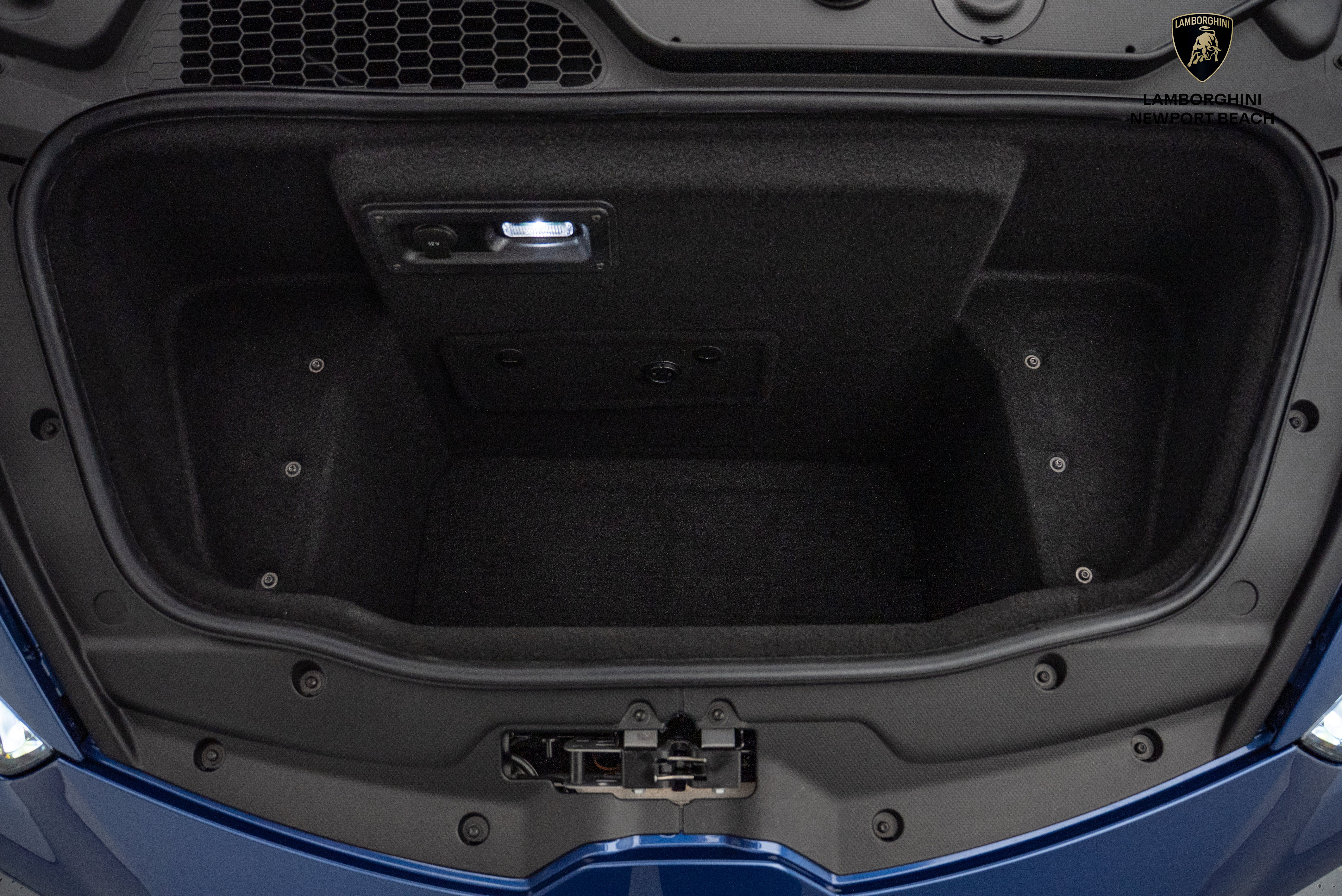 Used 2023 Lamborghini Huracan EVO image 9