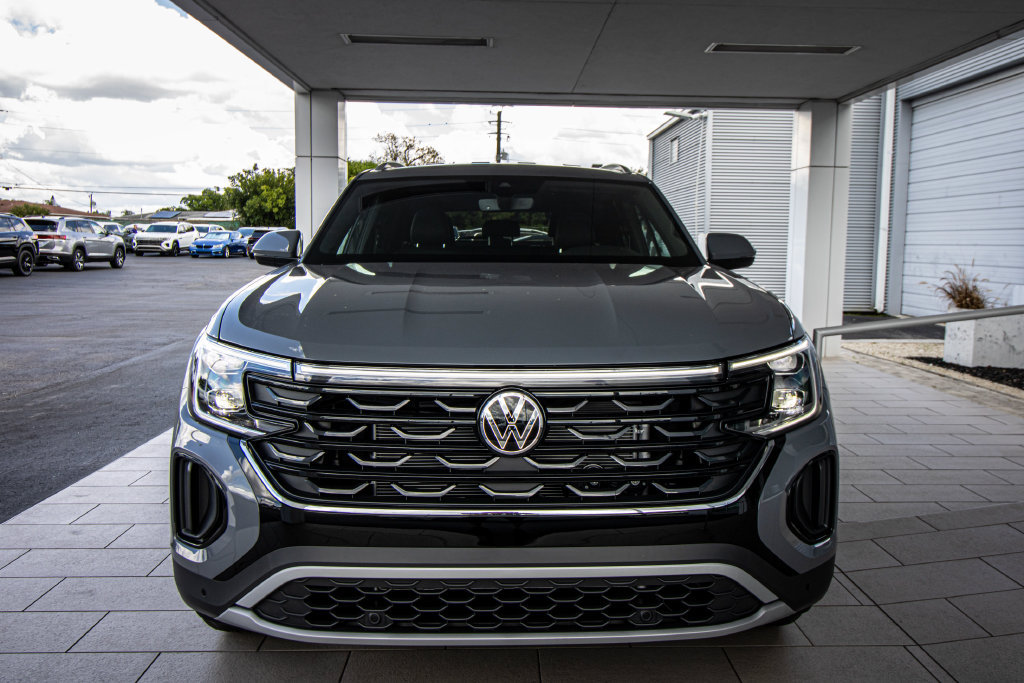 New 2026 Volkswagen Atlas Cross Sport SE FWD image 9