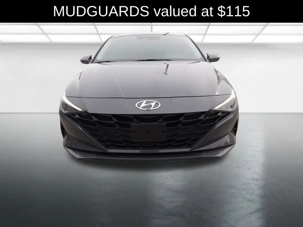 Used 2023 Hyundai Elantra SEL image 3