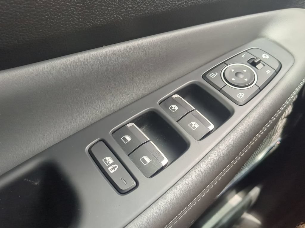 Used 2023 Hyundai Santa Fe Limited FWD image 18