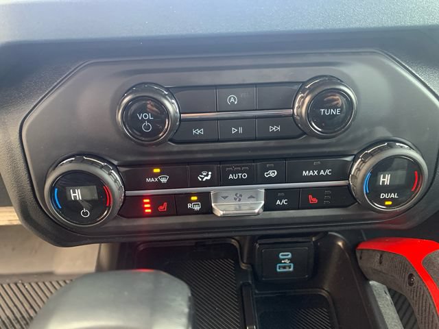 Certified 2025 Ford Bronco Heritage Edition AWD/4WD image 28