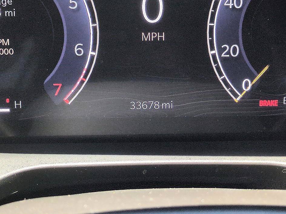 Used 2023 Jeep Grand Cherokee L Altitude AWD/4WD image 18