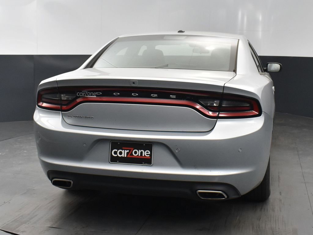 Used 2022 Dodge Charger SXT image 4